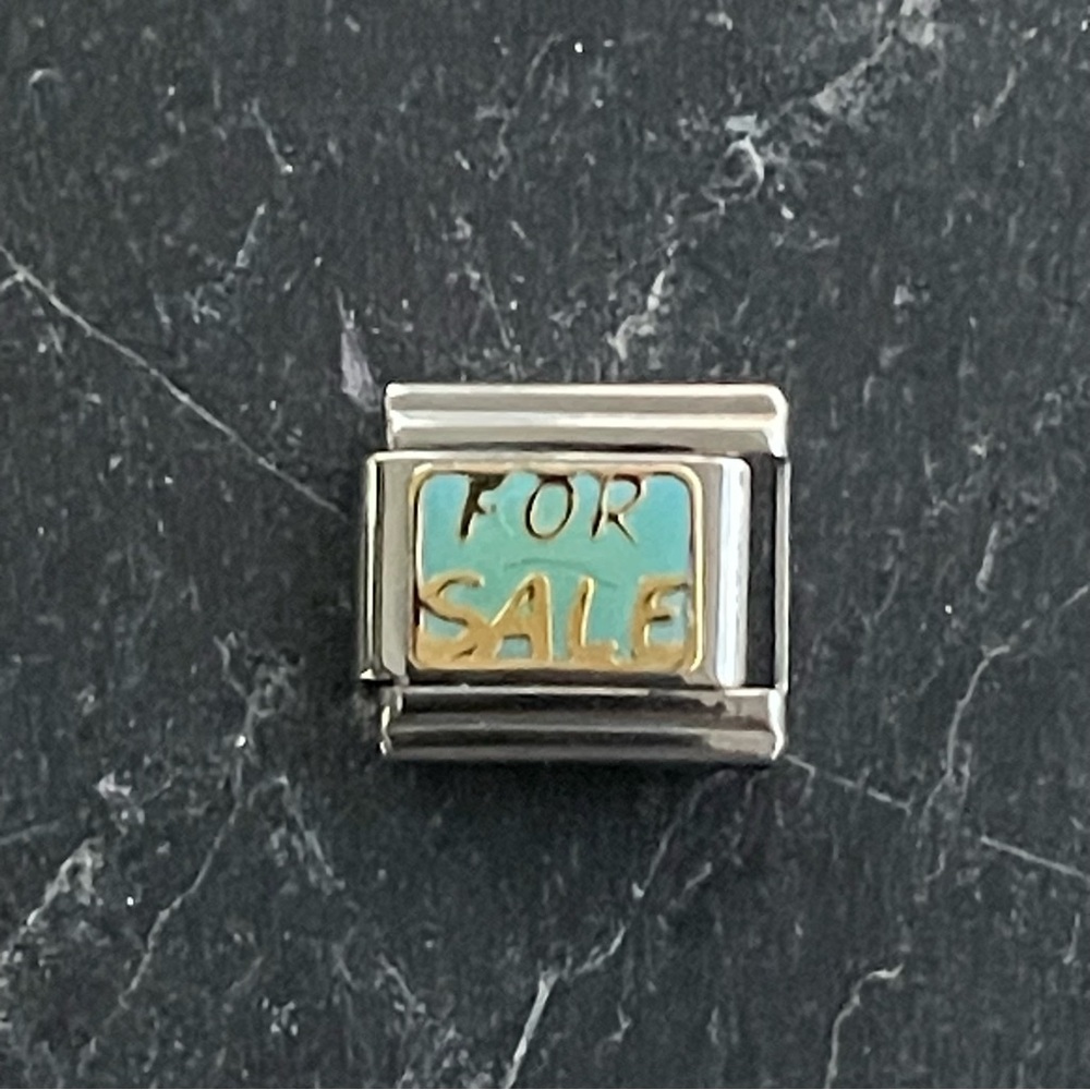 Gioielli stainless steel & gold For Sale charm with Blue and Gold Inscription